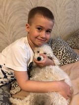 Максим очень любит своего друга - собаку Пушка